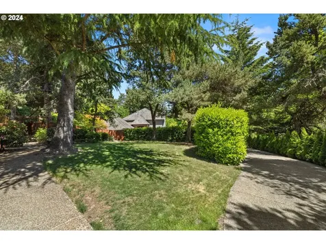 559 Sunny Hill Drive Lake Oswego OR 97034