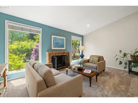 559 Sunny Hill Drive Lake Oswego OR 97034