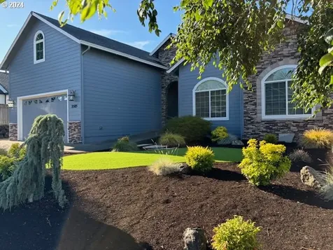 2585 Lexington Avenue Sutherlin OR 97479