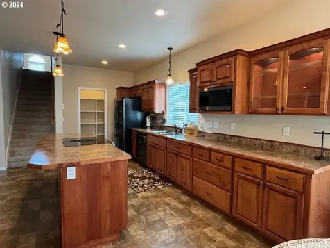 2585 Lexington Avenue Sutherlin OR 97479