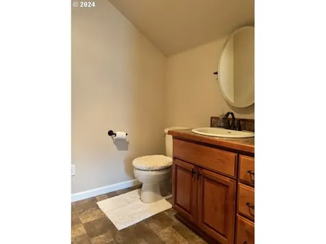 2585 Lexington Avenue Sutherlin OR 97479