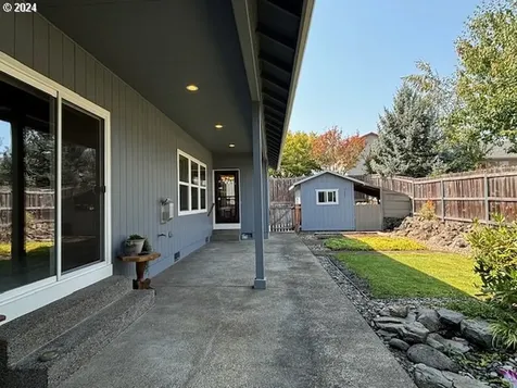 2585 Lexington Avenue Sutherlin OR 97479