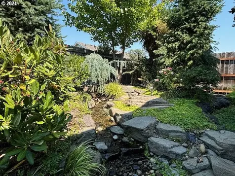 2585 Lexington Avenue Sutherlin OR 97479