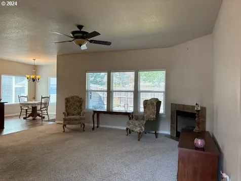 2585 Lexington Avenue Sutherlin OR 97479