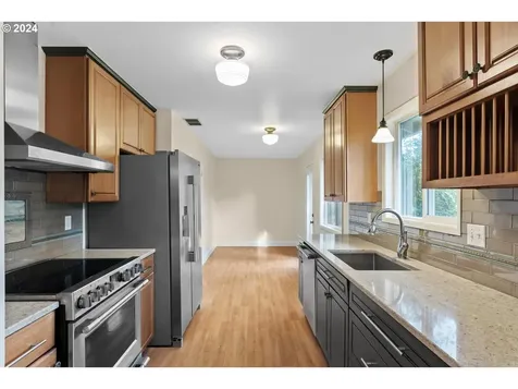 2210 SW Ecole Avenue Beaverton OR 97005