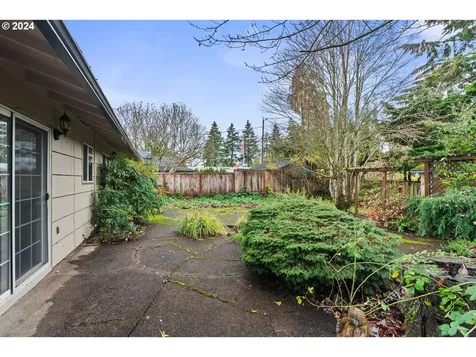 2210 SW Ecole Avenue Beaverton OR 97005