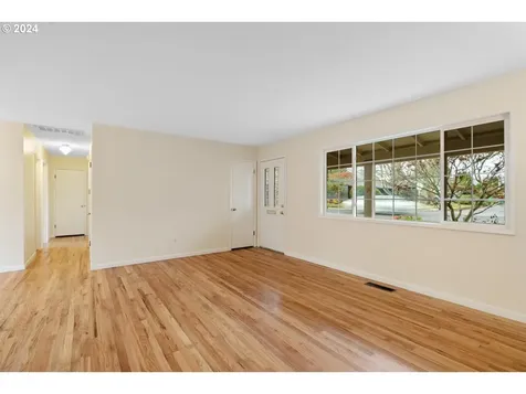 2210 SW Ecole Avenue Beaverton OR 97005