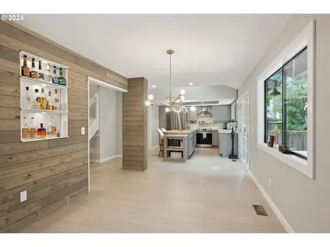 8793 SW Iroquois Drive Tualatin OR 97062
