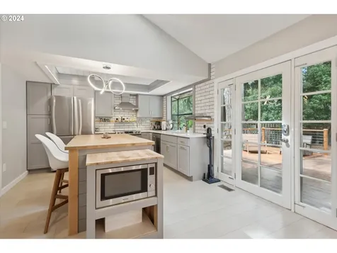 8793 SW Iroquois Drive Tualatin OR 97062