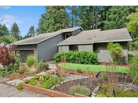 8793 SW Iroquois Drive Tualatin OR 97062