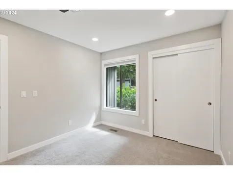 8793 SW Iroquois Drive Tualatin OR 97062