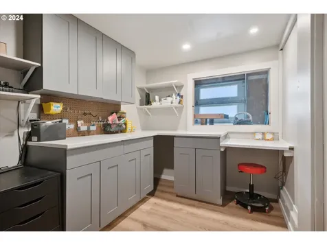 8793 SW Iroquois Drive Tualatin OR 97062