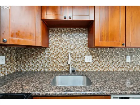 14852 Ne Graham Street Portland OR 97230