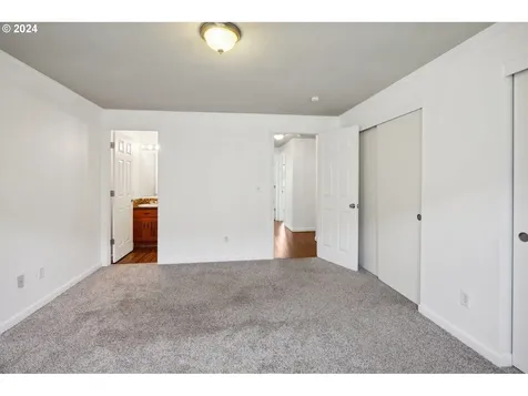 14852 Ne Graham Street Portland OR 97230
