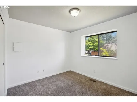 14852 Ne Graham Street Portland OR 97230