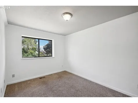 14852 Ne Graham Street Portland OR 97230
