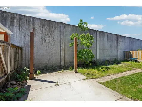 14852 Ne Graham Street Portland OR 97230