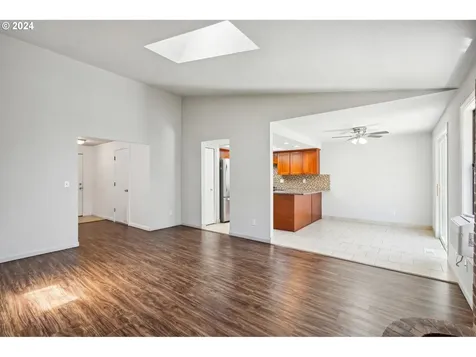 14852 Ne Graham Street Portland OR 97230