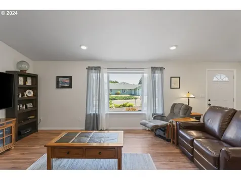 1235 Yew Street Florence OR 97439