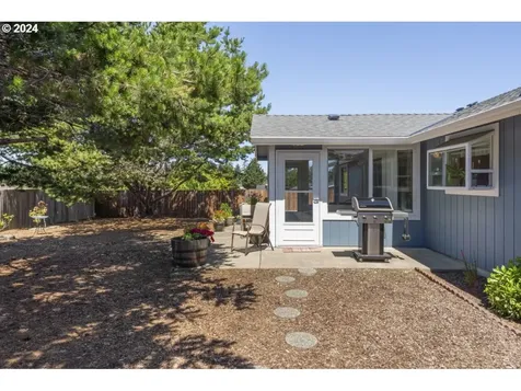 1235 Yew Street Florence OR 97439