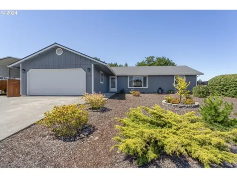 1235 Yew Street Florence OR 97439