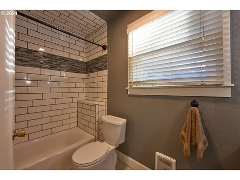401 SE 6th Street Enterprise OR 97828