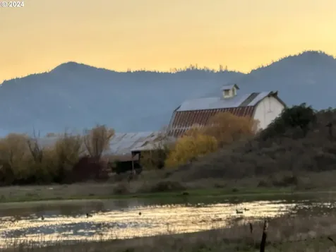 304 Dairy Loop Road Roseburg OR 97471