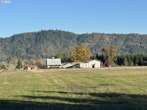 304 Dairy Loop Road Roseburg OR 97471
