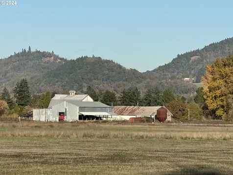 304 Dairy Loop Road Roseburg OR 97471