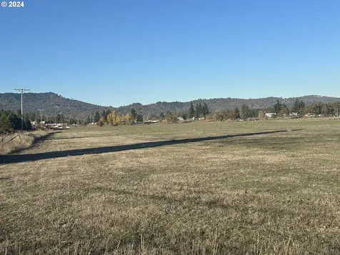 304 Dairy Loop Road Roseburg OR 97471