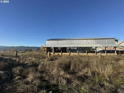 304 Dairy Loop Road Roseburg OR 97471