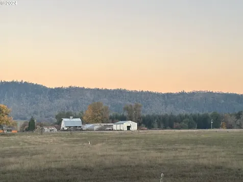 304 Dairy Loop Road Roseburg OR 97471
