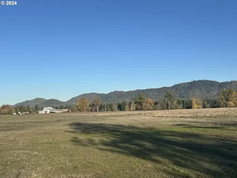 304 Dairy Loop Road Roseburg OR 97471