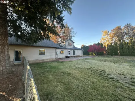 304 Dairy Loop Road Roseburg OR 97471