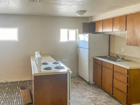 1 NE Main Street Winston OR 97496