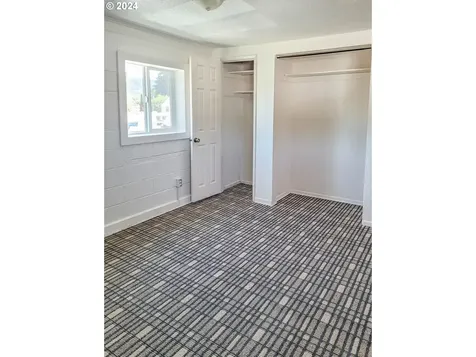 1 NE Main Street Winston OR 97496