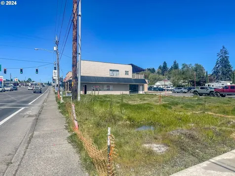 1 NE Main Street Winston OR 97496