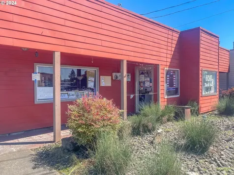 1 NE Main Street Winston OR 97496