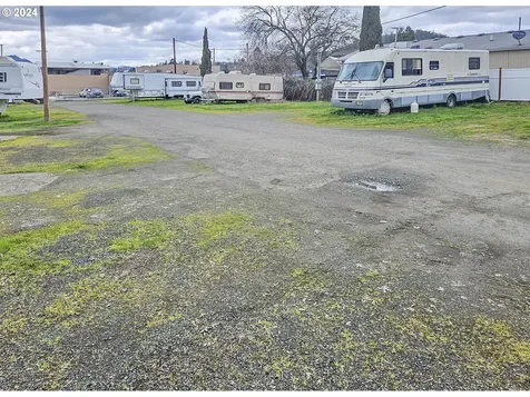 1 NE Main Street Winston OR 97496