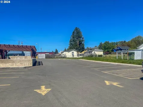 1 NE Main Street Winston OR 97496