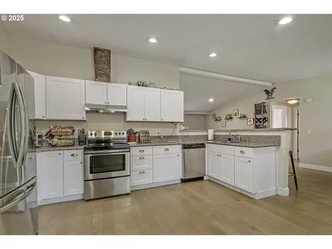 115 W 2nd Street Yamhill OR 97148