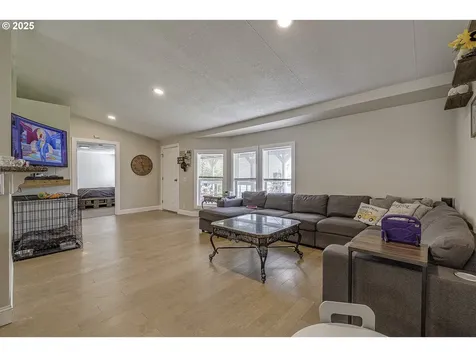 115 W 2nd Street Yamhill OR 97148
