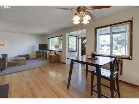 1844 Se 181st Avenue Portland OR 97233