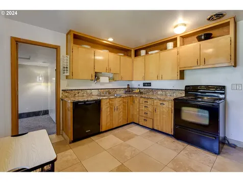 1844 Se 181st Avenue Portland OR 97233