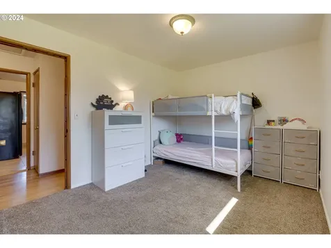 1844 Se 181st Avenue Portland OR 97233