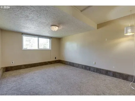 1844 Se 181st Avenue Portland OR 97233