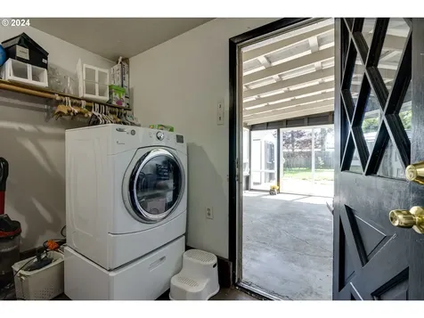 1844 Se 181st Avenue Portland OR 97233