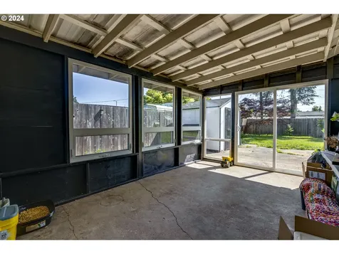 1844 Se 181st Avenue Portland OR 97233