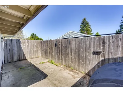 1844 Se 181st Avenue Portland OR 97233
