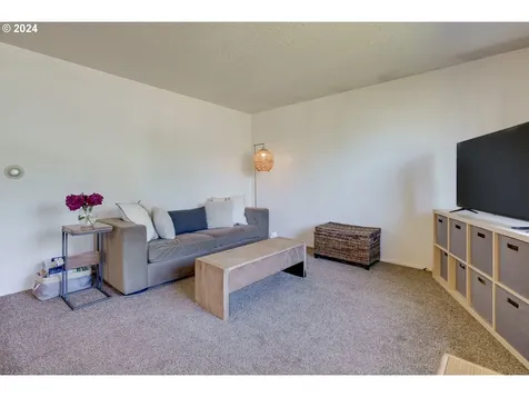 1844 Se 181st Avenue Portland OR 97233